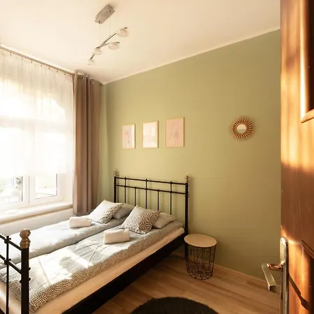 Tradycyjny 3city W Sopocie Blisko Plazy By Renters Апартаменты Сопот